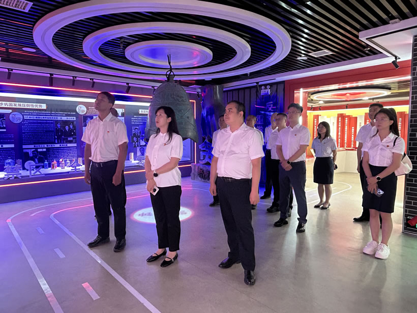 【廉政教育·护航】生态公司纪委构建“理论+警示”廉政教育“新常态”(图3) 微信图片_20250708183553.jpg