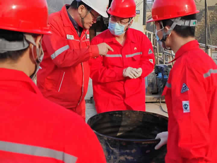 【一线动态・基石】七秩华章・核梦起航|中陕核生态公司长庆油田密闭取芯示踪剂检测项目工作纪实(图2) 微信图片_2025-10-13_100859_435.jpg