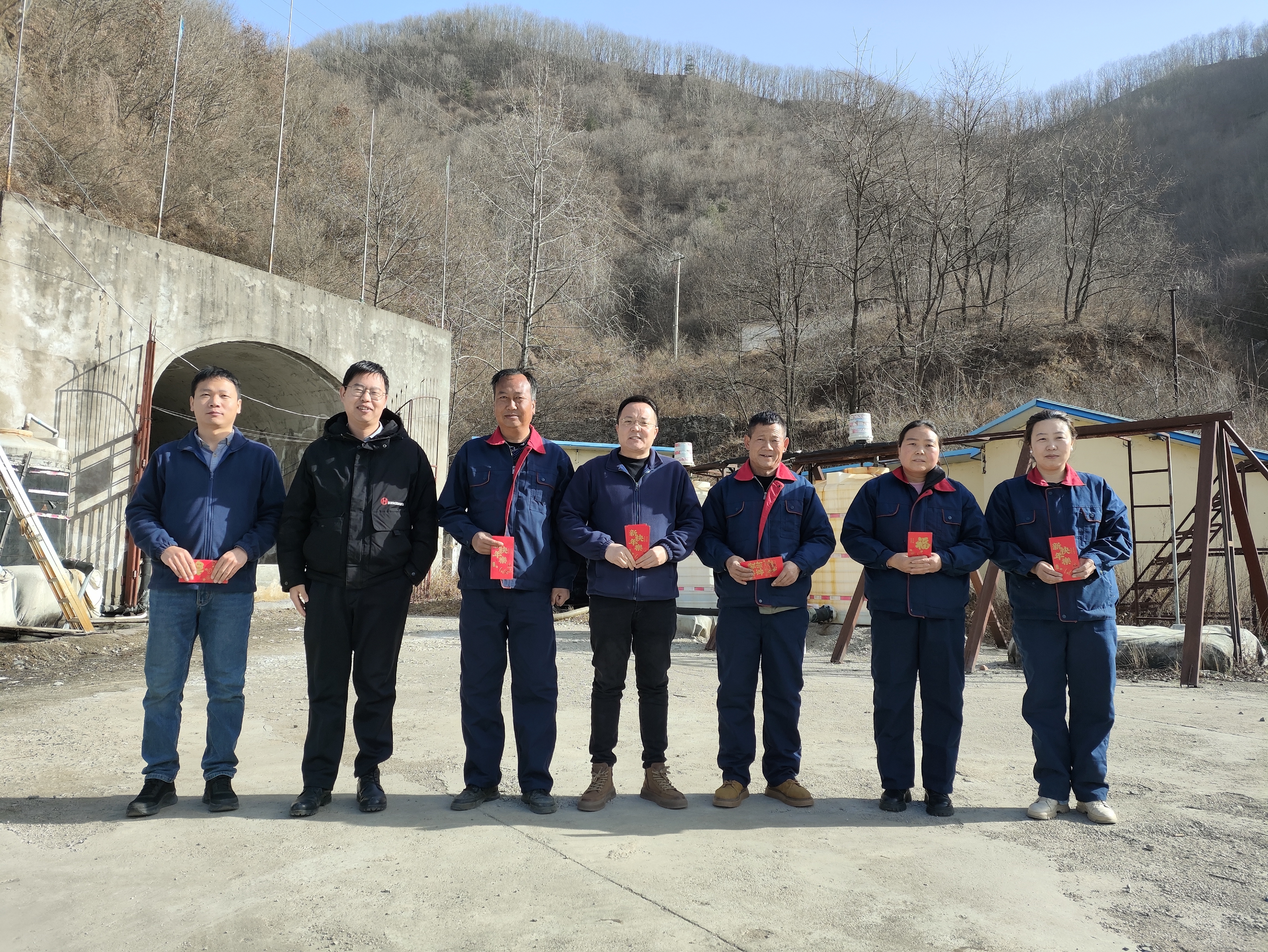 【基层调研·慰问】洛南县环保分局慰问中陕核测试公司黄龙河330项目一线员工